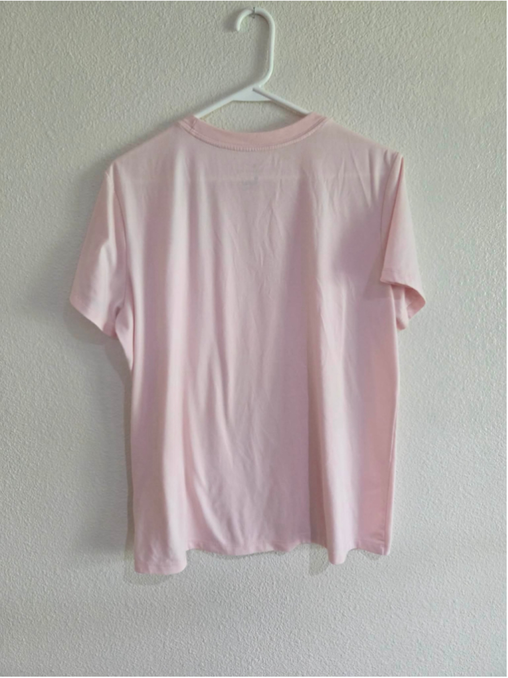 Nike Dri-FIT The Nike Tee Women’s XL Pink Short Sleeve Athletic T-Shirt - Picture 2 of 4